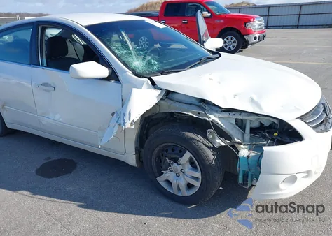 2010 Nissan Altima Base z USA, uszkodzony, nr VIN 1N4AL2AP0AN462409